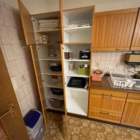 Apartment Wg In Efze, Monteurzimmer, 2 Erwachsene, 1 Doppelzimmer Nr 1