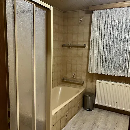 Wg In Efze, Monteurzimmer, 2 Erwachsene, 1 Doppelzimmer Nr 1 * Homberg (Schwalm-Eder)